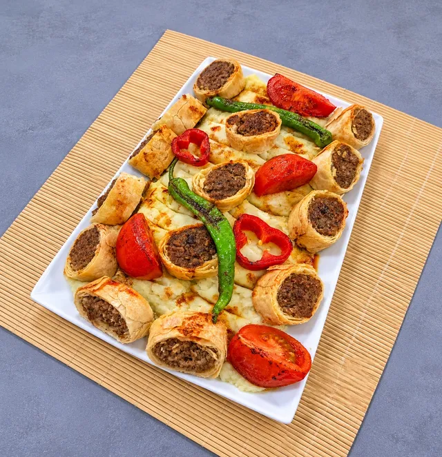 Patates Püreli Yufkalı Köfte