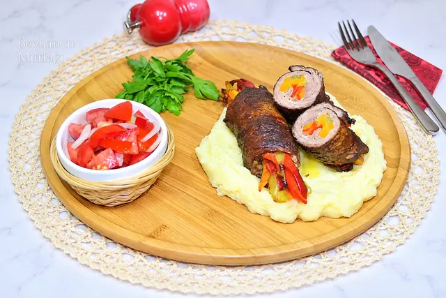 Sebzeli Biftek Sarma