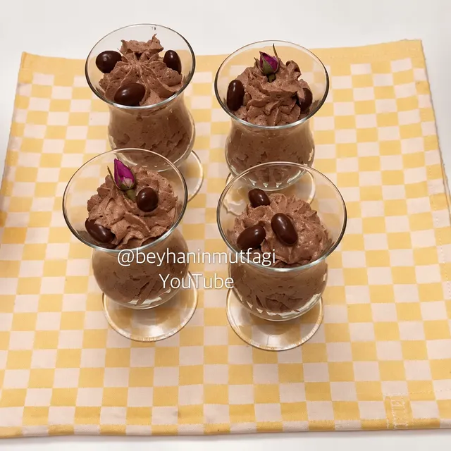 Mousse (Köpük Çikolata)