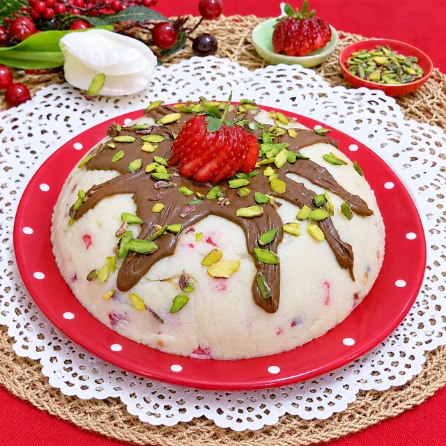 Meyveli İrmik Tatlısı