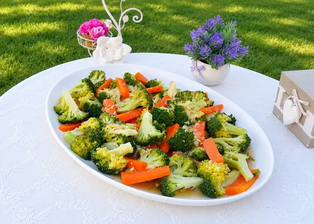 Brokoli Salatası