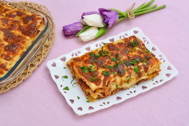 Beşamel Soslu Lazanya