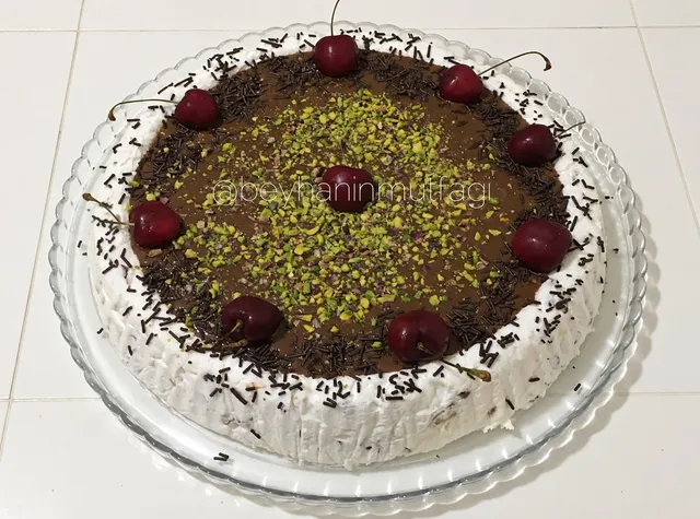 Tart Kalıbında Karışık Parfe