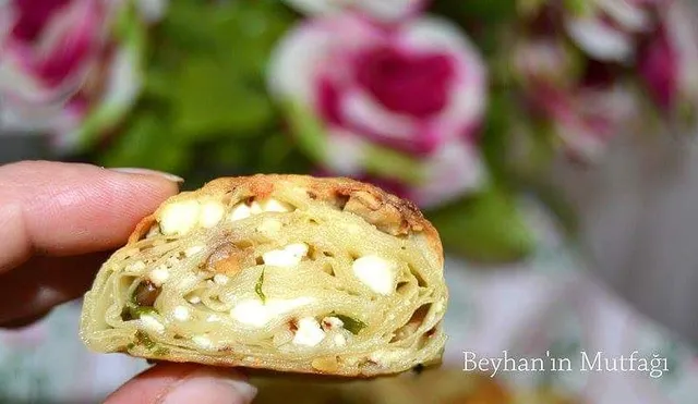 Peynirli Cevizli Börek