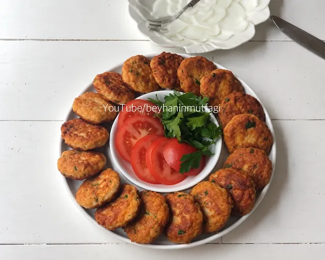 Tavuk Köftesi