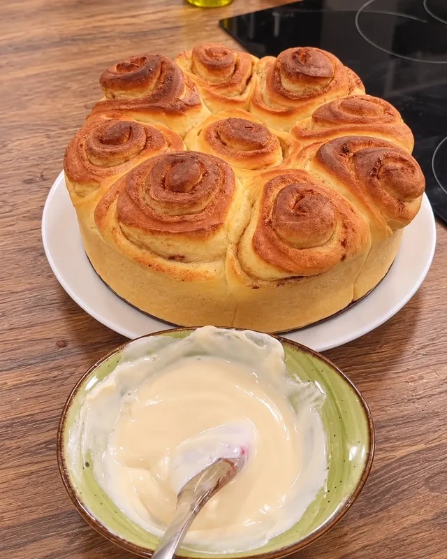 Tarçınlı Rulo Çörek
