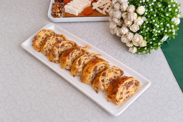 Kıymalı Rulo Börek